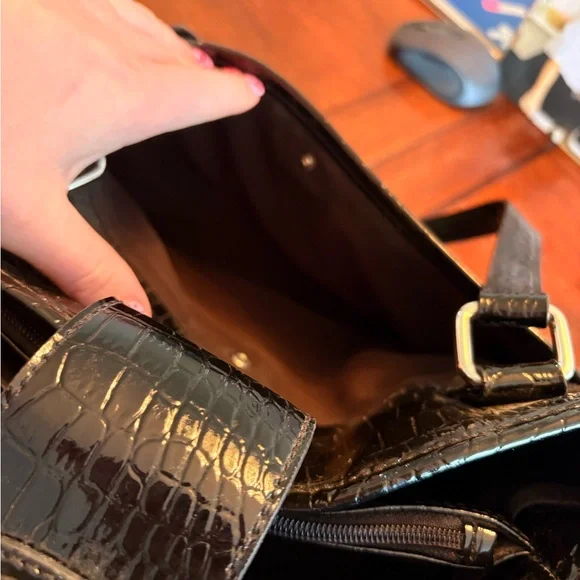 Liz Claiborne Shiny Black Crocodile Shoulder Bag - Picture 4 of 6